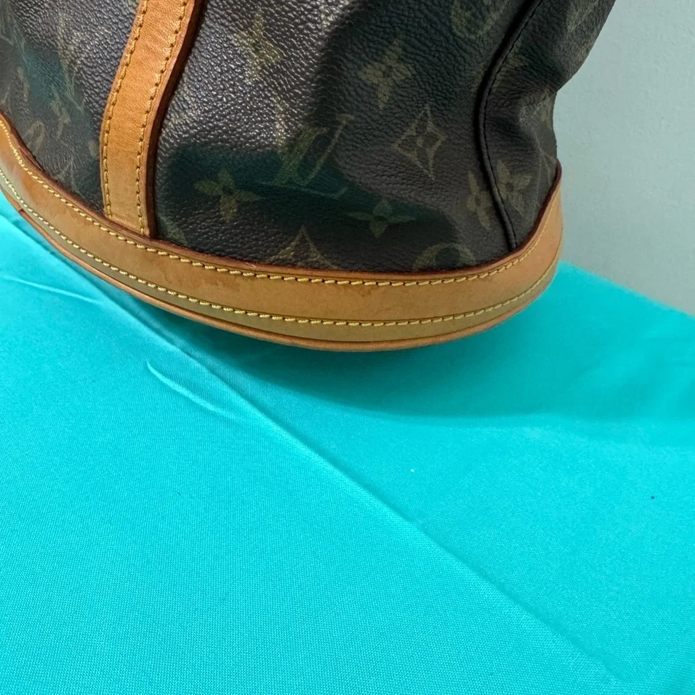 Louis Vuitton Monogram Bucket Tote GM with Pouch